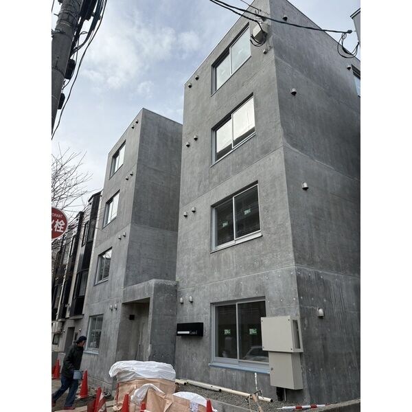 Louis　Iの物件外観写真