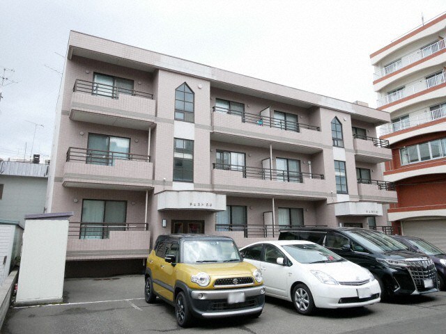 チェストO・Mの物件外観写真