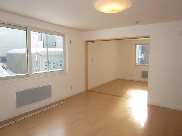 Luna Courtの物件内観写真