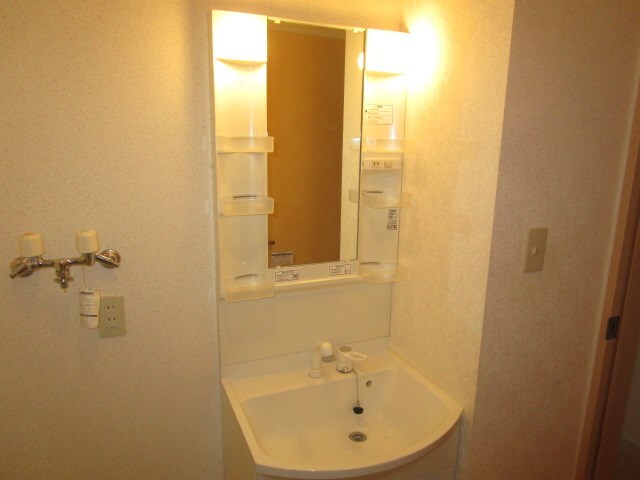 Luna Courtの物件内観写真