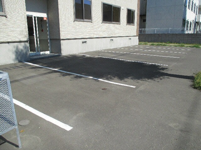 Luna Courtの物件内観写真