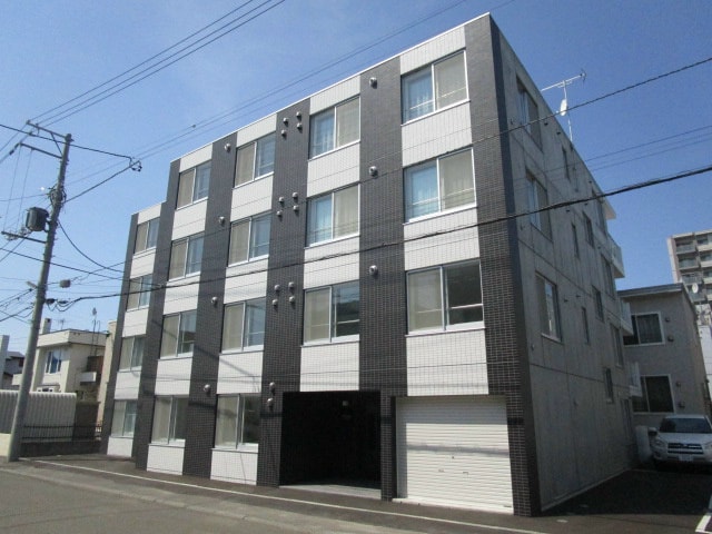 元町駅 徒歩3分 4階の物件外観写真