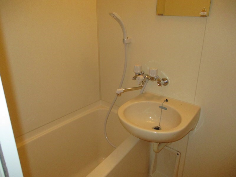 元町駅 徒歩1分 2階の物件内観写真