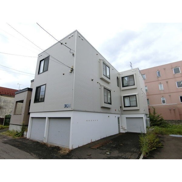 元町駅 徒歩9分の物件外観写真