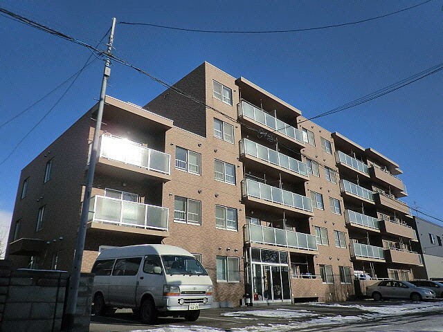 グリターパレスの物件外観写真