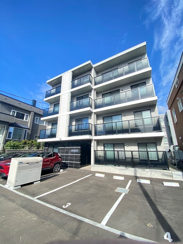 RESIDENCE SHINMEI 新道東の物件外観写真
