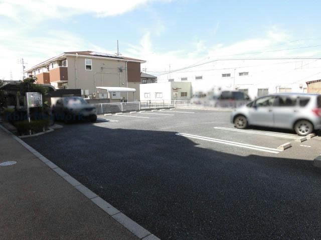 シャン・ド・フルール（小木2丁目）の物件外観写真