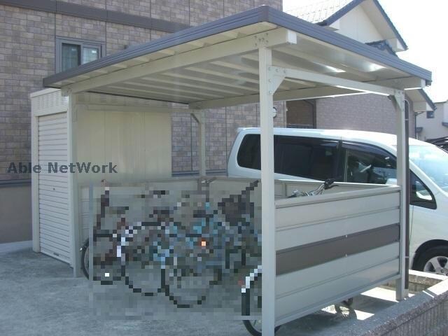 アゼリアコート・友の物件外観写真