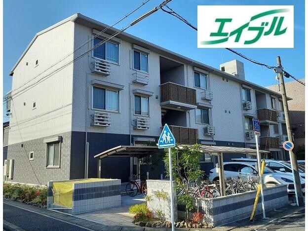 ファミールプラムの物件外観写真