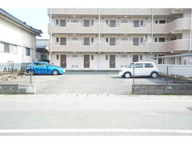 ローランギャロスの物件外観写真