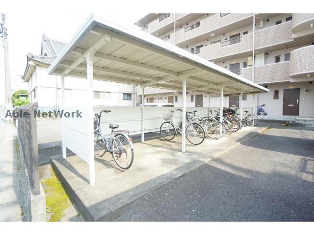 ローランギャロスの物件外観写真