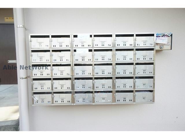 ローランギャロスの物件外観写真