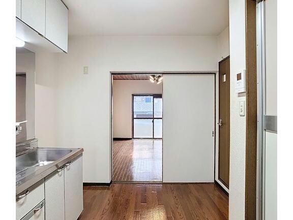 ローランギャロスの物件内観写真