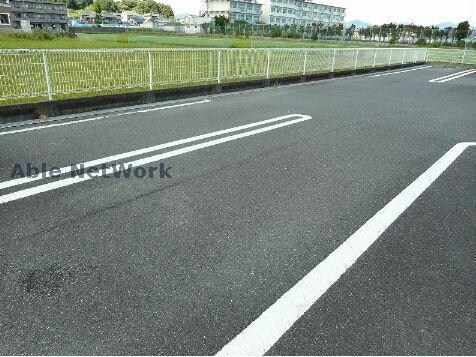 サンバーストＢの物件外観写真