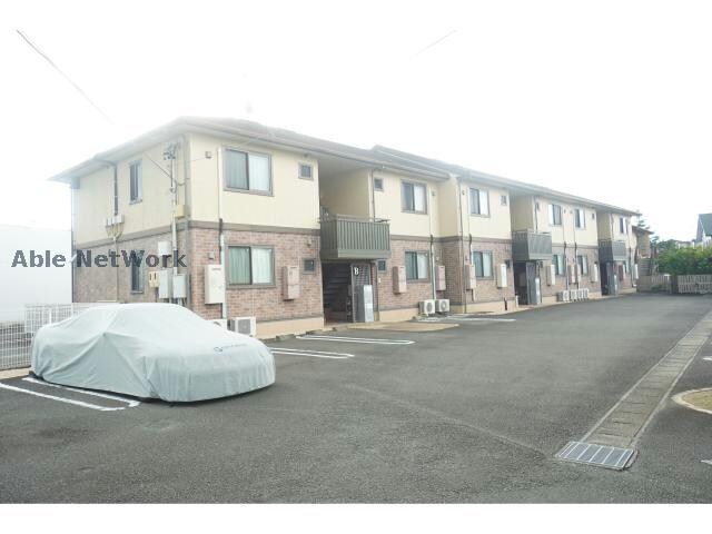リビングタウン下俣Ｂの物件外観写真