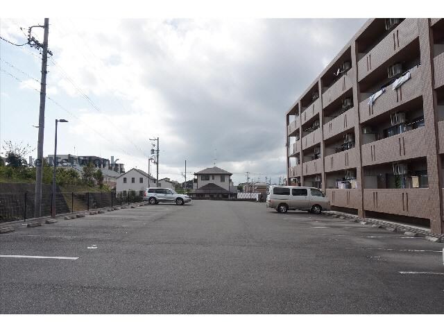 シーダーナインの物件外観写真