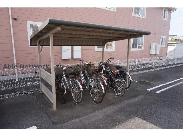 フルール・ド・スリジェＢの物件外観写真