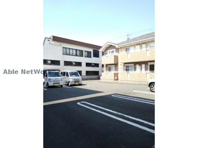 カーサ　ヴィアーレの物件外観写真