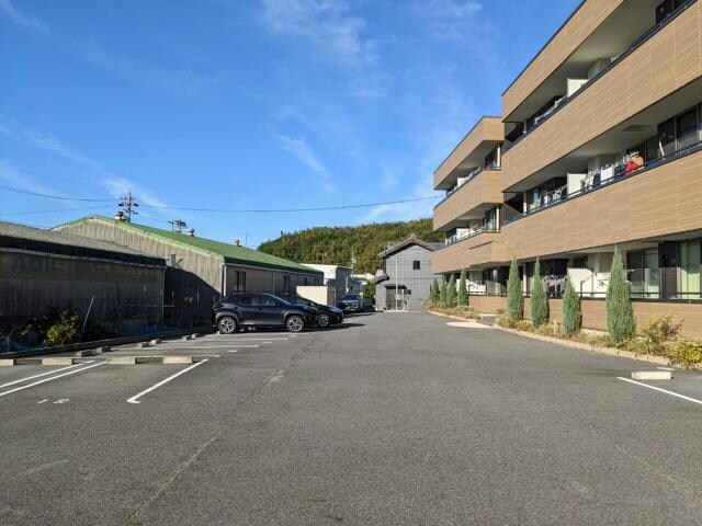 ピノワール　弐番館の物件外観写真