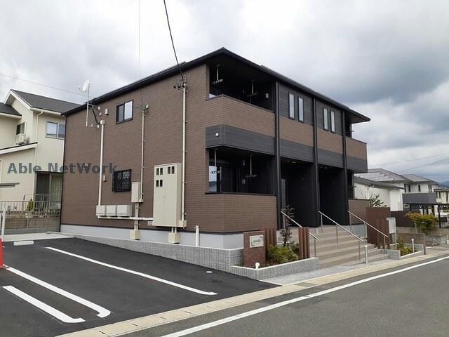 ドリッテ　シュロスの物件外観写真