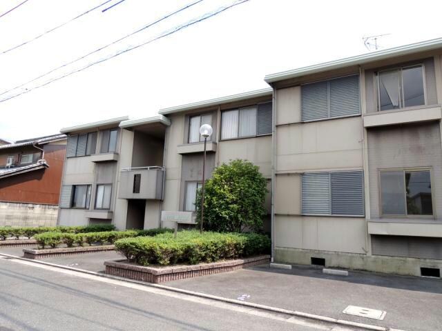 アーバン緑ヶ丘の物件外観写真