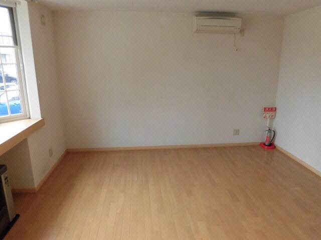 エルム医大前Cの物件内観写真