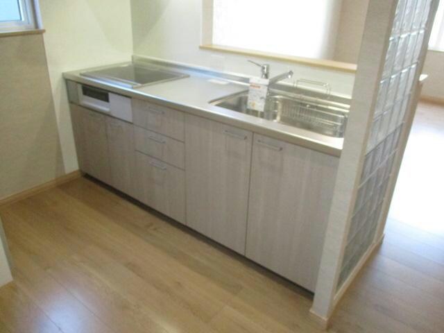 コスモアベニュー東光の物件内観写真