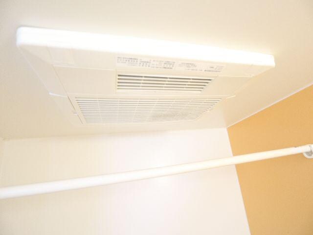 奈良駅 バス14分  西九条町下車：停歩4分 2階の物件内観写真