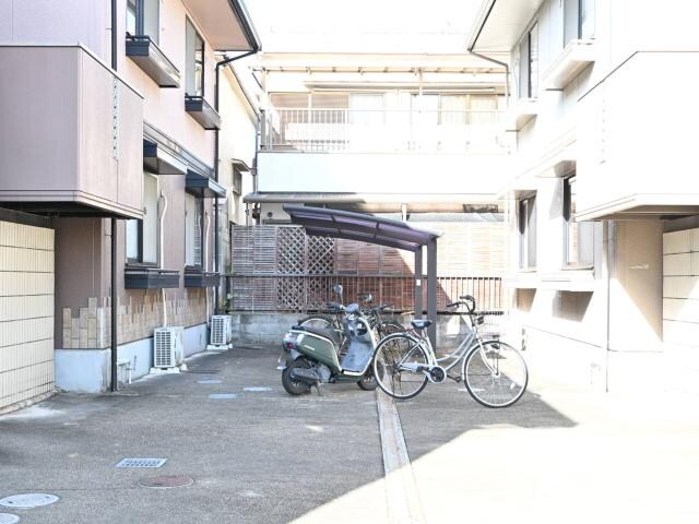 奈良駅 バス16分  大和ハウス前下車：停歩4分 2階の物件外観写真