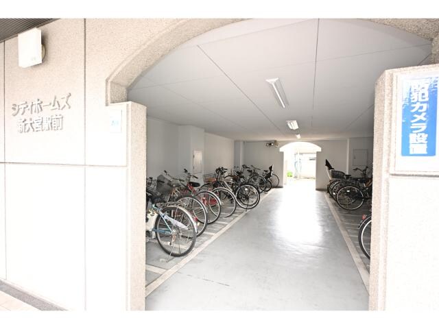 新大宮駅 徒歩3分 2階の物件外観写真