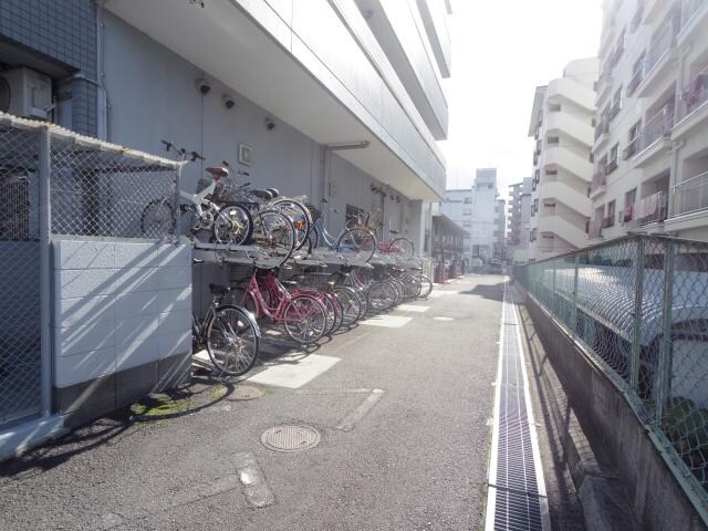 新大宮駅 徒歩3分 2階の物件外観写真