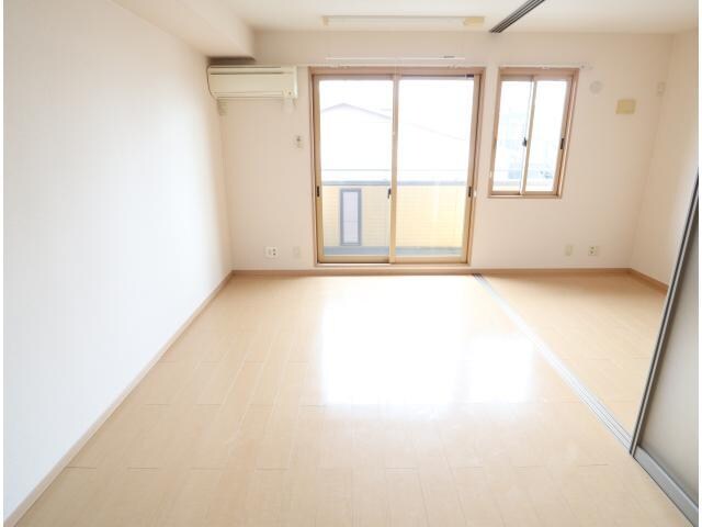 奈良駅 バス14分  西九条町下車：停歩1分 3階の物件内観写真