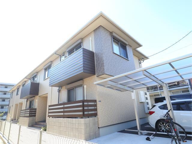 奈良県奈良市芝辻町２丁目の物件外観写真