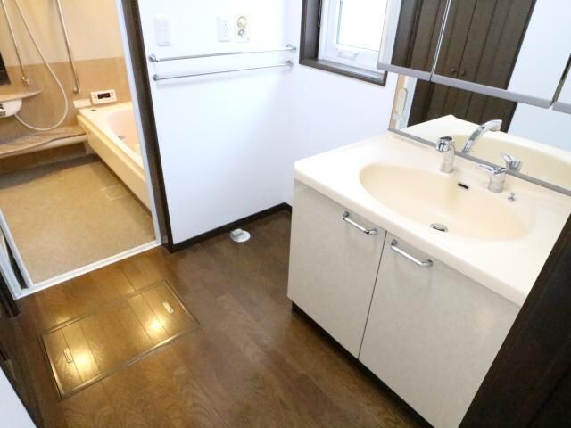 奈良駅 バス17分  州見橋東下車：停歩7分 1-2階の物件内観写真