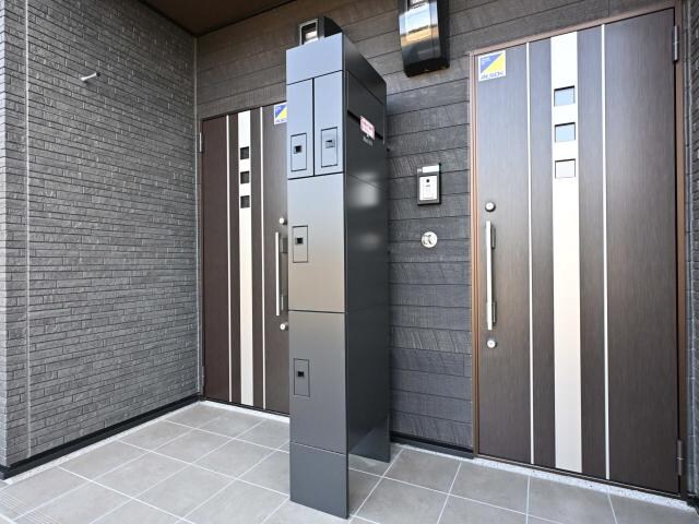 奈良駅 バス10分  宮の森町西口下車：停歩5分 1階の物件外観写真