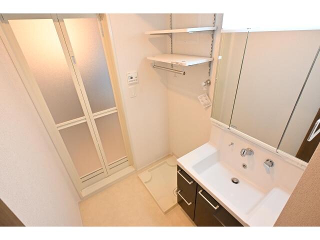 奈良駅 バス9分  北神殿下車：停歩5分 2階の物件内観写真