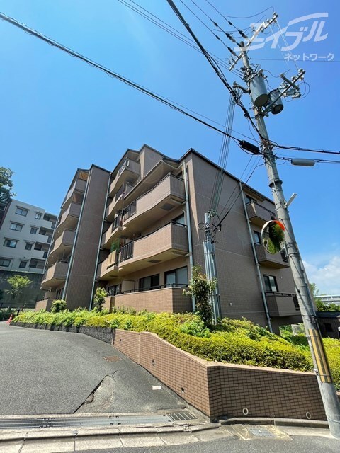 ラフィーネ高塚の物件外観写真