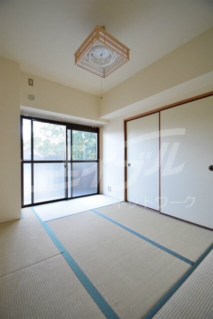 ラフィーネ高塚の物件内観写真