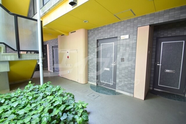 吹田駅 徒歩3分 1階の物件外観写真