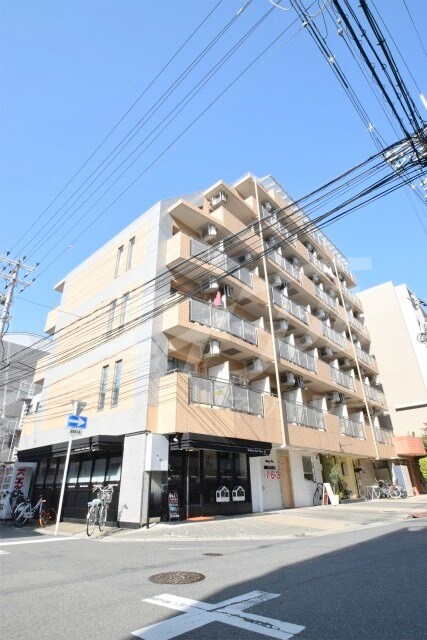 ウィニング・パラ江坂の物件外観写真