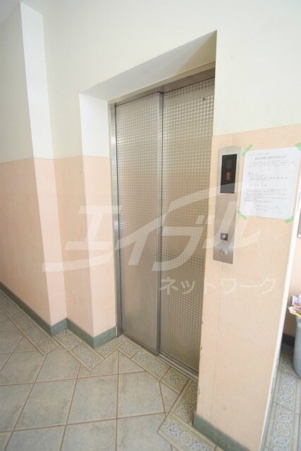 ウィニング・パラ江坂の物件外観写真