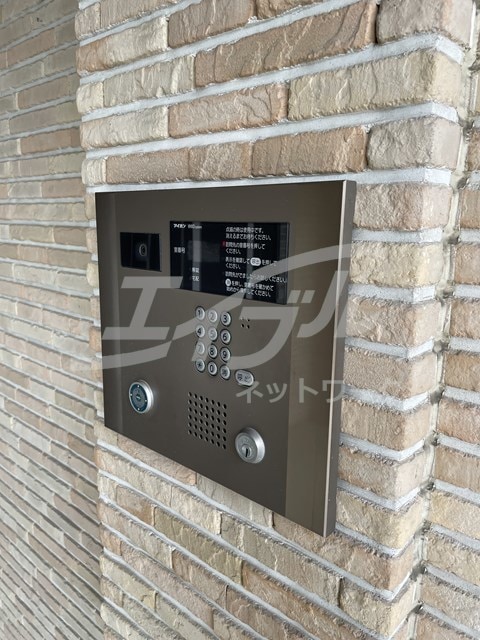 プレジオ江坂の物件外観写真