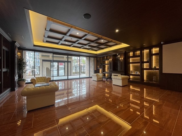 緑地公園駅 徒歩2分 5階の物件外観写真