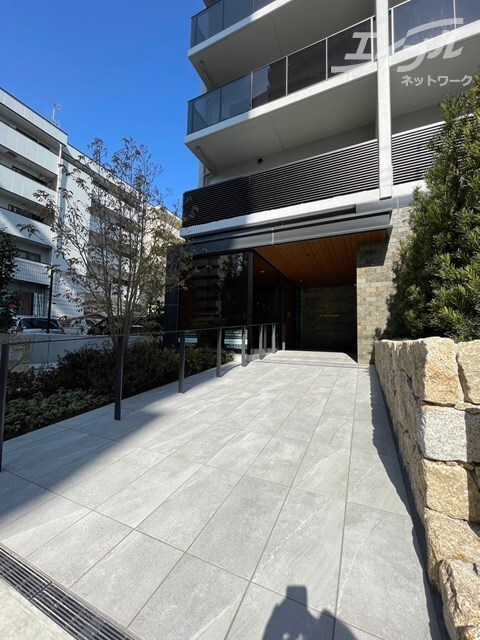 THE MUTUAL 江坂の物件外観写真