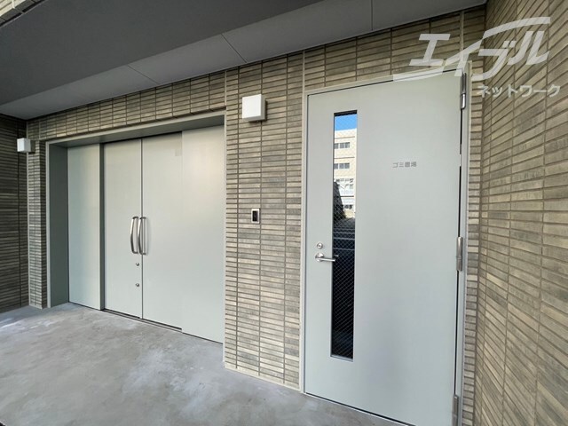 THE MUTUAL 江坂の物件外観写真