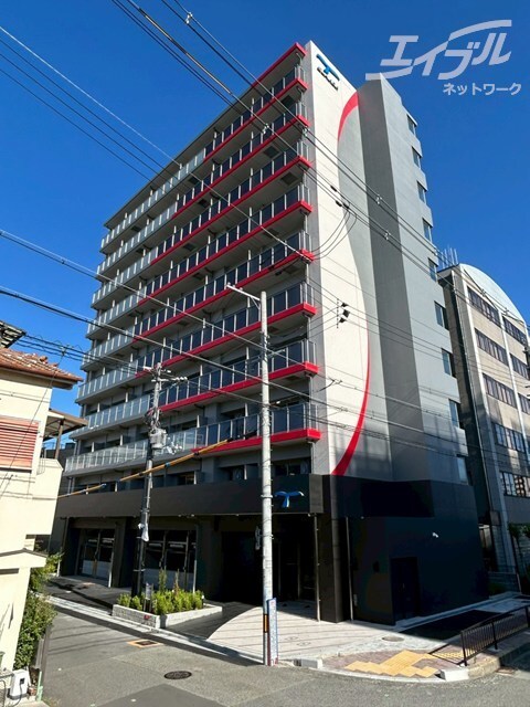 セレニテ江坂エクラの物件外観写真