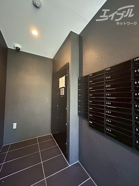 セレニテ江坂エクラの物件外観写真