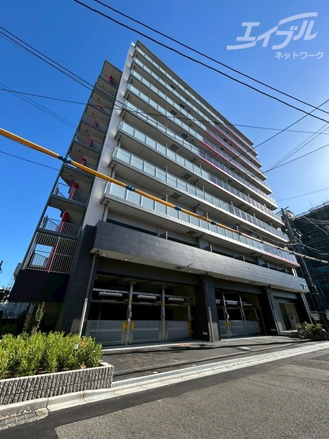 セレニテ江坂エクラの物件外観写真