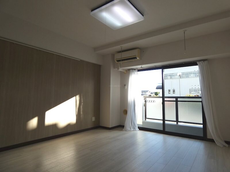 サン・ラザールの物件内観写真