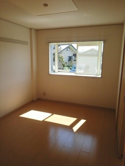 エルディム花水木東棟の物件内観写真